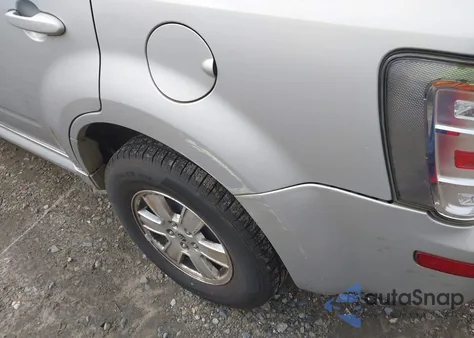 2008 Mercury Mariner I4 z USA, uszkodzony, nr VIN 4M2CU81Z88KJ47125